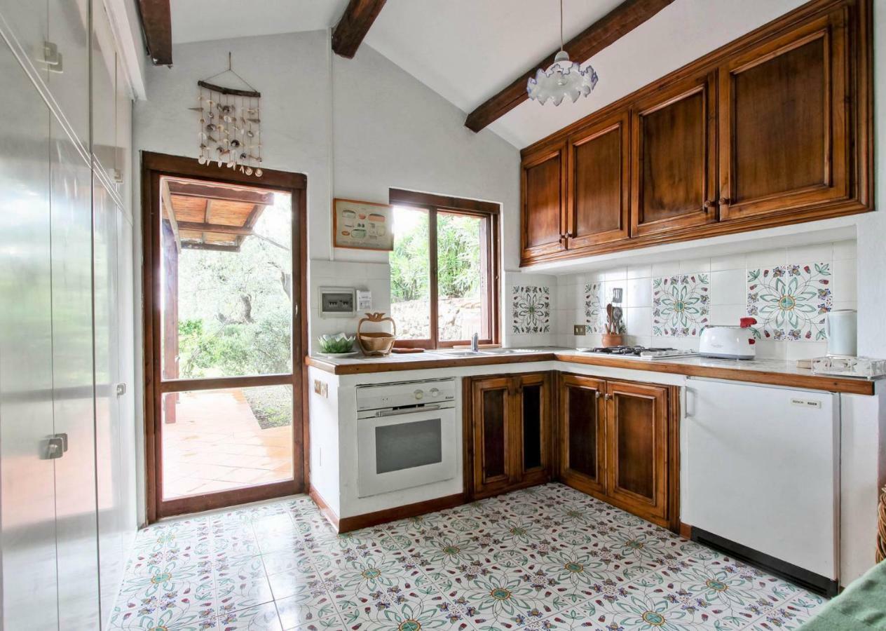 Il Cottage Di Villa Sveva, Splendida Vista Mare Порто Санто Стефано Екстериор снимка